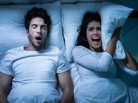 सिर्फ आवाज नहीं, श्वसन मार्ग की रुकावट का संकेत हैं खर्राटे, कुछ आसान उपायों से मिलेगा आराम