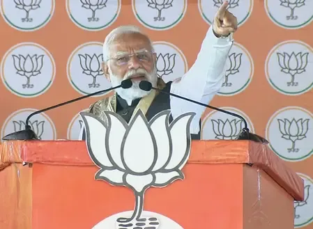 सीतामढ़ी में विपक्ष पर बरसे पीएम मोदी, कहा- पहले चरण में जंगलराज वालों को 65 वोल्ट का झटका लगा है