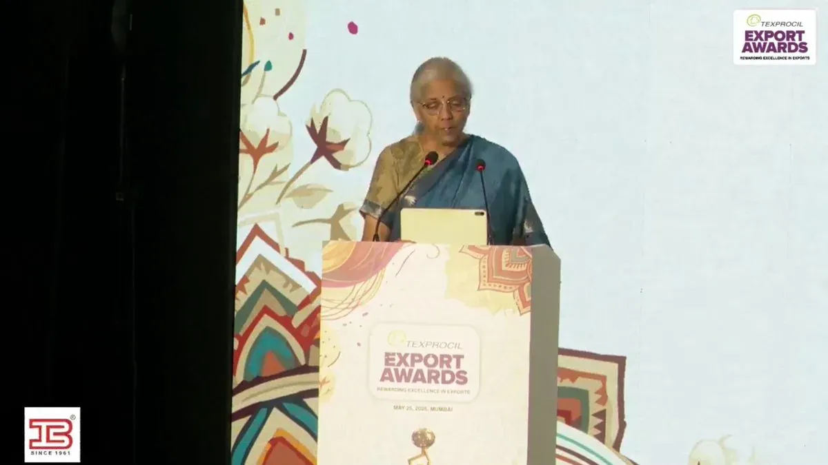 Sitharaman pitches textile reforms, PM MITRA parks in Mumbai