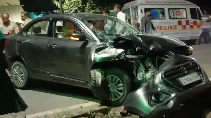 Ghazipur road accident: 6 injured as car hits Dussehra Mela crowd on NH-31