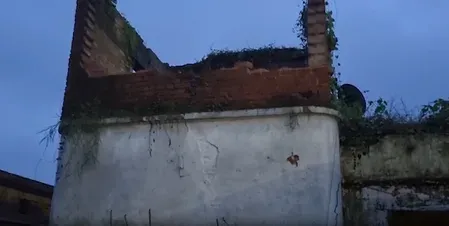 Pratapgarh house collapse kills 6 family members amid heavy rain in UP