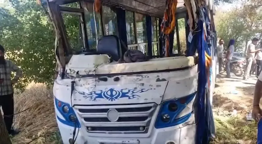 Tragic Bus Overturn in Punjab Claims Six Lives