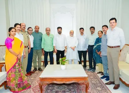 Top Surrendered Maoist Leaders Meet Telangana Chief Minister
