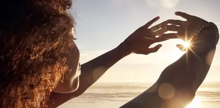 सनबर्न क्यों होता है? अल्ट्रावॉयलेट किरणों से त्वचा को नुकसान और बचाव के असरदार उपाय