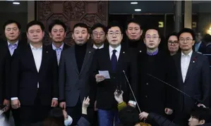 S.Korea: Main opposition party demands Yoon step down over martial law declaration