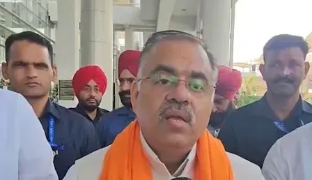 स्लोवाकिया के सर्वोच्च नागरिक सम्मान से नवाज़े गए PM मोदी, 33वें देश ने किया सम्मानित