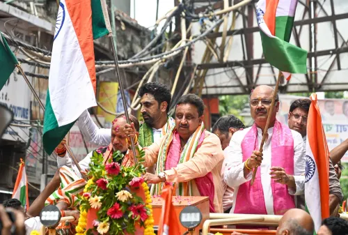 New Delhi: BJP MP Praveen Khandelwal participates in Tiranga Yatra