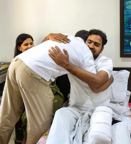 Rahul Gandhi Engages with Injured CRPF Officer in New Delhi
