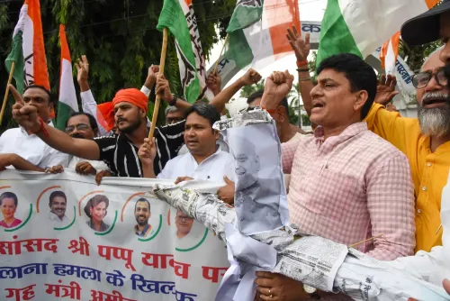 Patna: Congress protests attack on Pappu Yadav