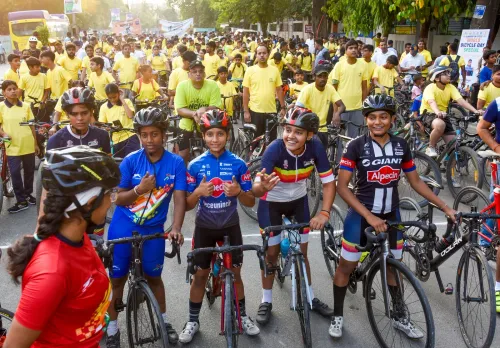 पटना में विश्व साइकिल दिवस रैली — साइकिल चालकों का उत्साह