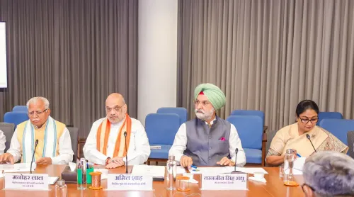 अमित शाह ने दिल्ली झुग्गी पुनर्वास बैठक की अध्यक्षता की