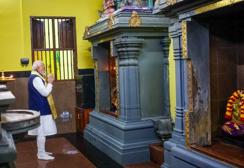 सेशेल्स के विक्टोरिया में मोदी ने किए विनायगर के दर्शन