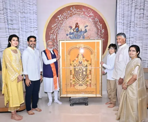 मोदी को नायडु के परिवार ने किया भव्य स्वागत