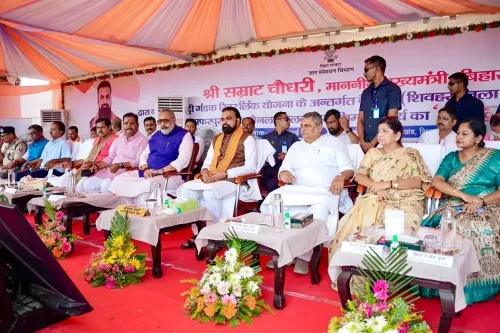 सम्राट चौधरी, विजय चौधरी व गिरिराज सिंह ने किया बेलवाधर का लोकार्पण