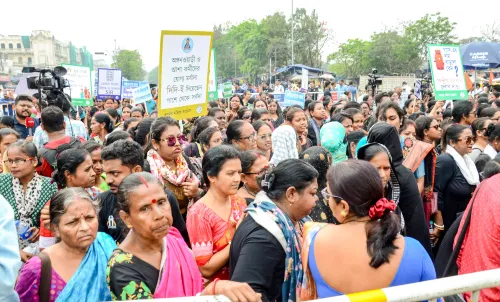 कोलकाता: टीएमसी नेताओं का प्रदर्शन