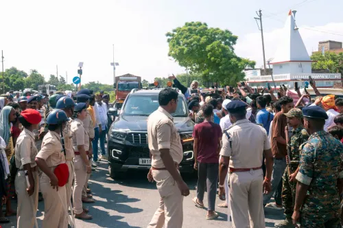 पूर्वी चंपारण के पिपरा कोठी में पप्पू यादव का किसान धरने में समर्थन
