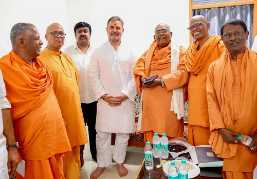 कोल्लम: राहुल गांधी का शिवगिरी मठ दौरा