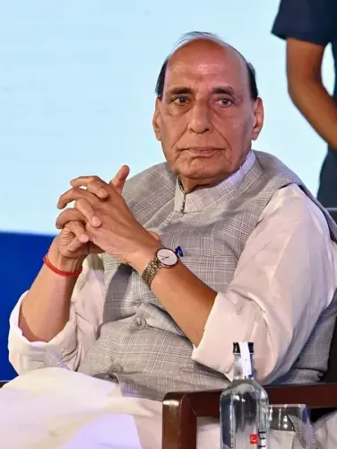 रक्षा आत्मनिर्भरता पर राजनाथ सिंह: 12 वर्षों में भारत उपभोक्ता से उत्पादक बना