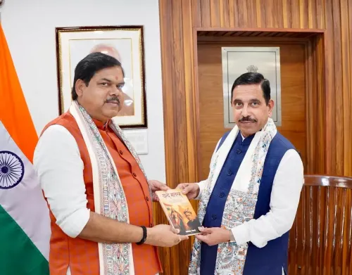 बिहार के 1520 विद्यालय भवनों के लिए मिथिलेश तिवारी ने केंद्रीय मंत्री प्रह्लाद जोशी से माँगी वित्तीय मदद