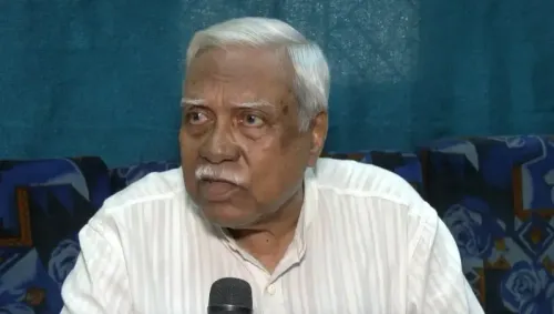 यूपीआई पर शुल्क की तैयारी: सीपीआई-एम नेता हन्नान मोल्लाह का केंद्र पर बड़ा हमला