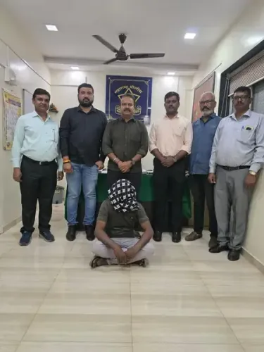 17 साल से फरार को मुंबई क्राइम ब्रांच की टीम ने पकड़ा, हत्या में था आरोपी