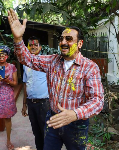 मुंबई: बॉलीवुड सितारों की होली का जश्न