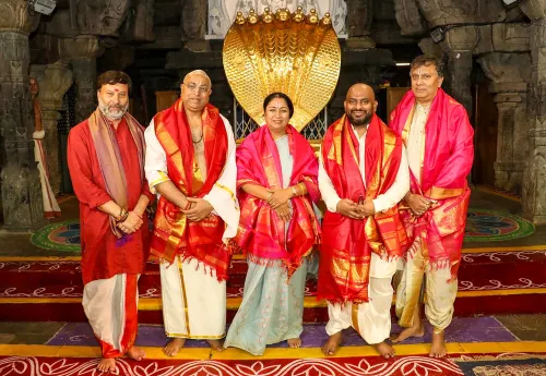 तिरुपति: मुख्यमंत्री रेखा गुप्ता का तिरुमाला तिरुपति देवस्थानम में पूजन