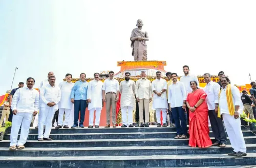 अमरावती: चंद्रबाबू नायडू और पवन कल्याण ने पोती श्रीरामुलु की प्रतिमा का अनावरण किया