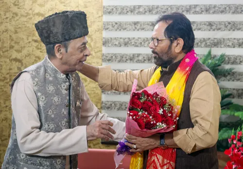 New Delhi: Mukhtar Abbas Naqvi Hosts Eid Celebration