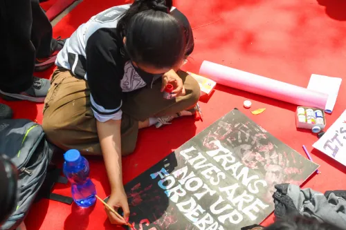 नई दिल्ली: ट्रांसजेंडर व्यक्तियों (अधिकारों के संरक्षण) संशोधन विधेयक, 2026 के खिलाफ प्रदर्शन