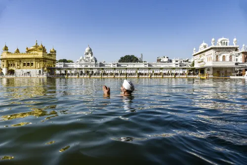 Amritsar: Sikh Worshippers Attend Golden Temple Celebrations for Baisakhi