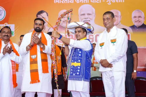 Dahod: Harsh Sanghavi Participates in Vikas Sankalp Sabha at Chhapri