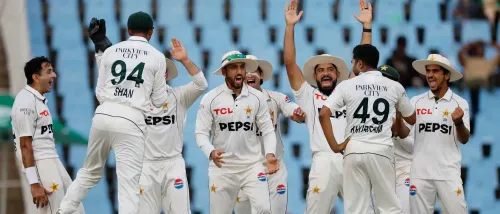 1st Test: Late Drama as Pakistan Takes Three Early Wickets Against South Africa
