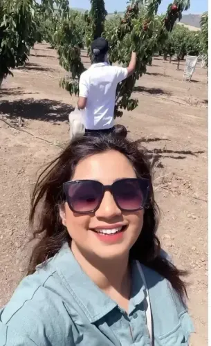 अपने 'दिल के जीपीएस' संग बाग में दिखीं श्रेया घोषाल