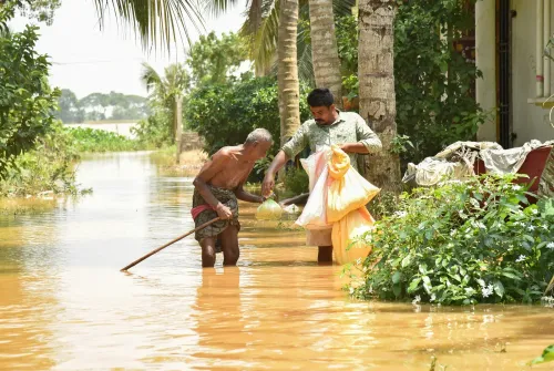 Kendrapara: Floodwaters inundate Jharakata village