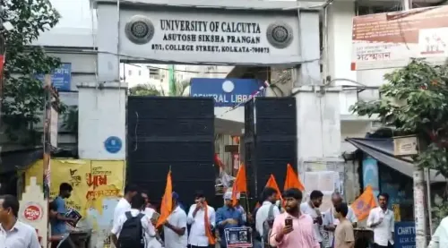 बांग्ला भाषा दिवस की मांग: एबीवीपी का पश्चिम बंगाल में प्रदर्शन, दारीभीट शहीदों को श्रद्धांजलि