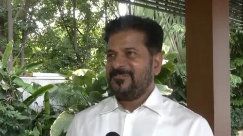 चुनाव लड़ने की उम्र 21 साल हो: तेलंगाना CM रेवंत रेड्डी की केंद्र से मांग, 'जेन जी' का प्रतिनिधित्व 1%25 भी नहीं