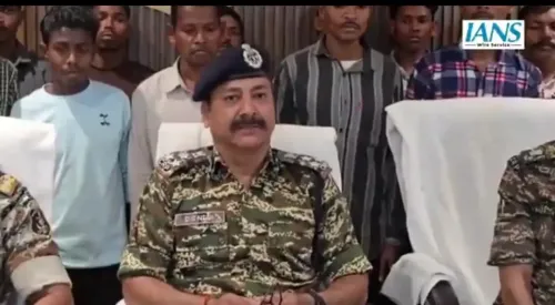 22 Maoists Give Up Arms in Chhattisgarh