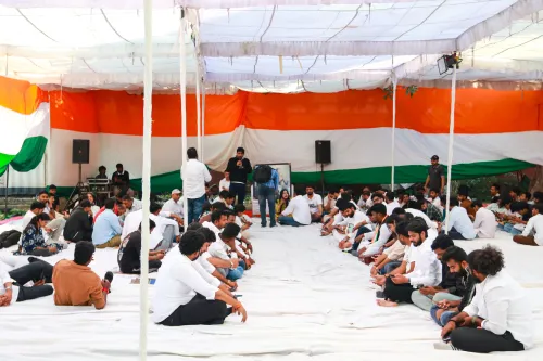 New Delhi: IYC Members Conduct Satyagraha Demonstration