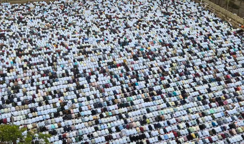Mumbai: Citizens Conduct Eid-ul-Fitr Prayers