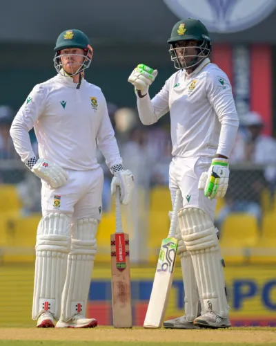 Can Senuran Muthusamy's Unbeaten 56 Lead South Africa to Victory?