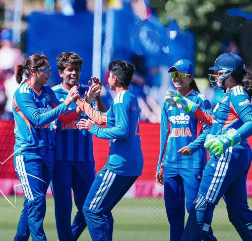Freya Kemp's 39* off 13 balls fires England to 168/5 vs India in 2nd WT20I