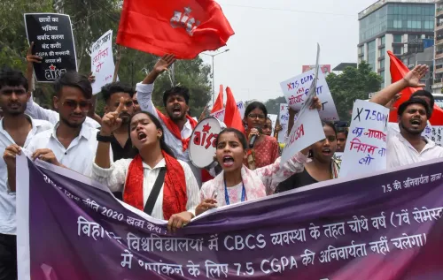 गांधी मैदान से राज भवन तक AISA का विरोध मार्च