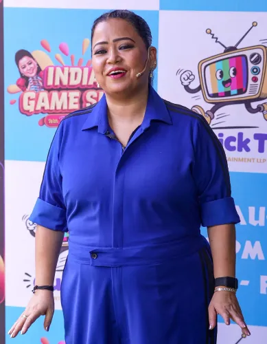भारती सिंह: गेम शो के सेट पर कॉमेडियन की धमाकेदार एंट्री