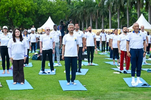New Delhi: S Jaishankar participates in Yoga Day celebrations