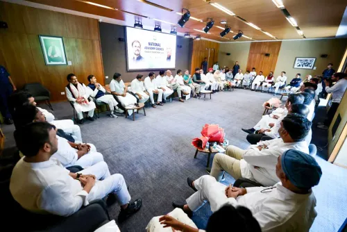 इंदिरा भवन में राहुल गांधी की अल्पसंख्यक विभाग बैठक