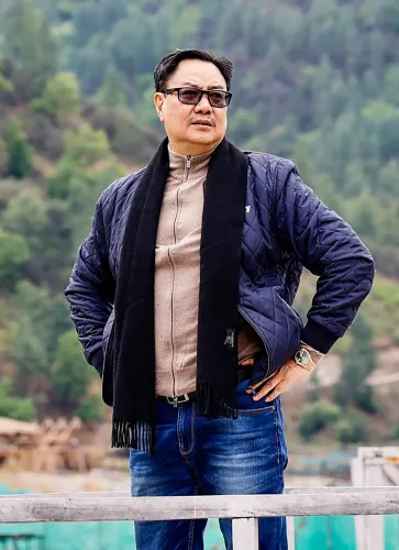 Dirang: किरण रिजिजू संगती घाटी का दौरा करते हैं