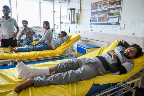 नोएडा: इलेक्ट्रिक मीटर फैक्ट्री में भयानक आग