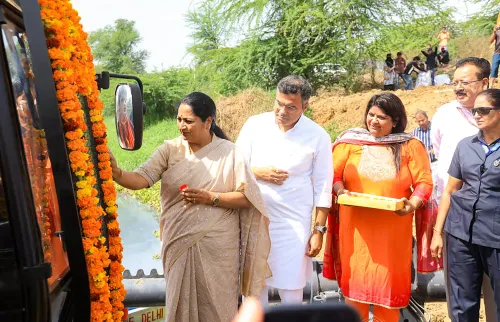 नई दिल्ली: यमुना पुनर्निर्माण के लिए रेखा गुप्ता ने नालियों की सफाई का काम देखा