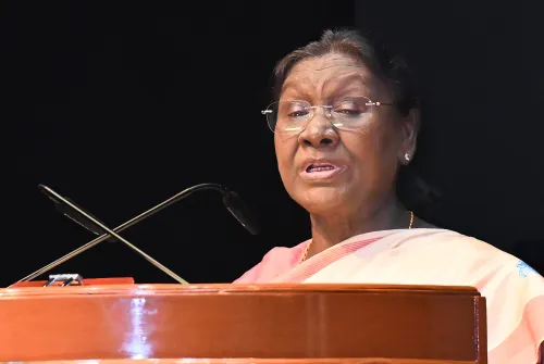 New Delhi: IRS Officer Trainees Have an Audience with President Droupadi Murmu